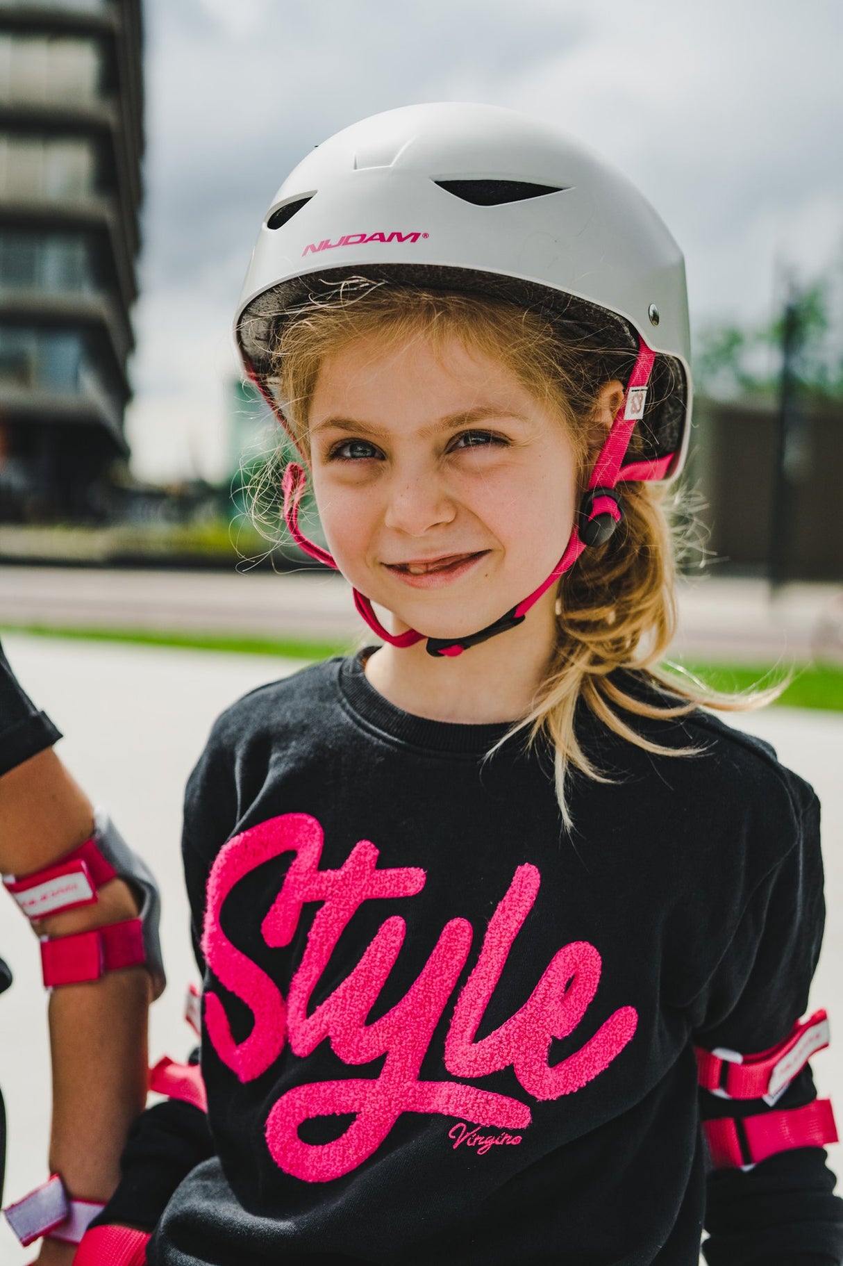 Justerbar skatehjelm Stone Blush