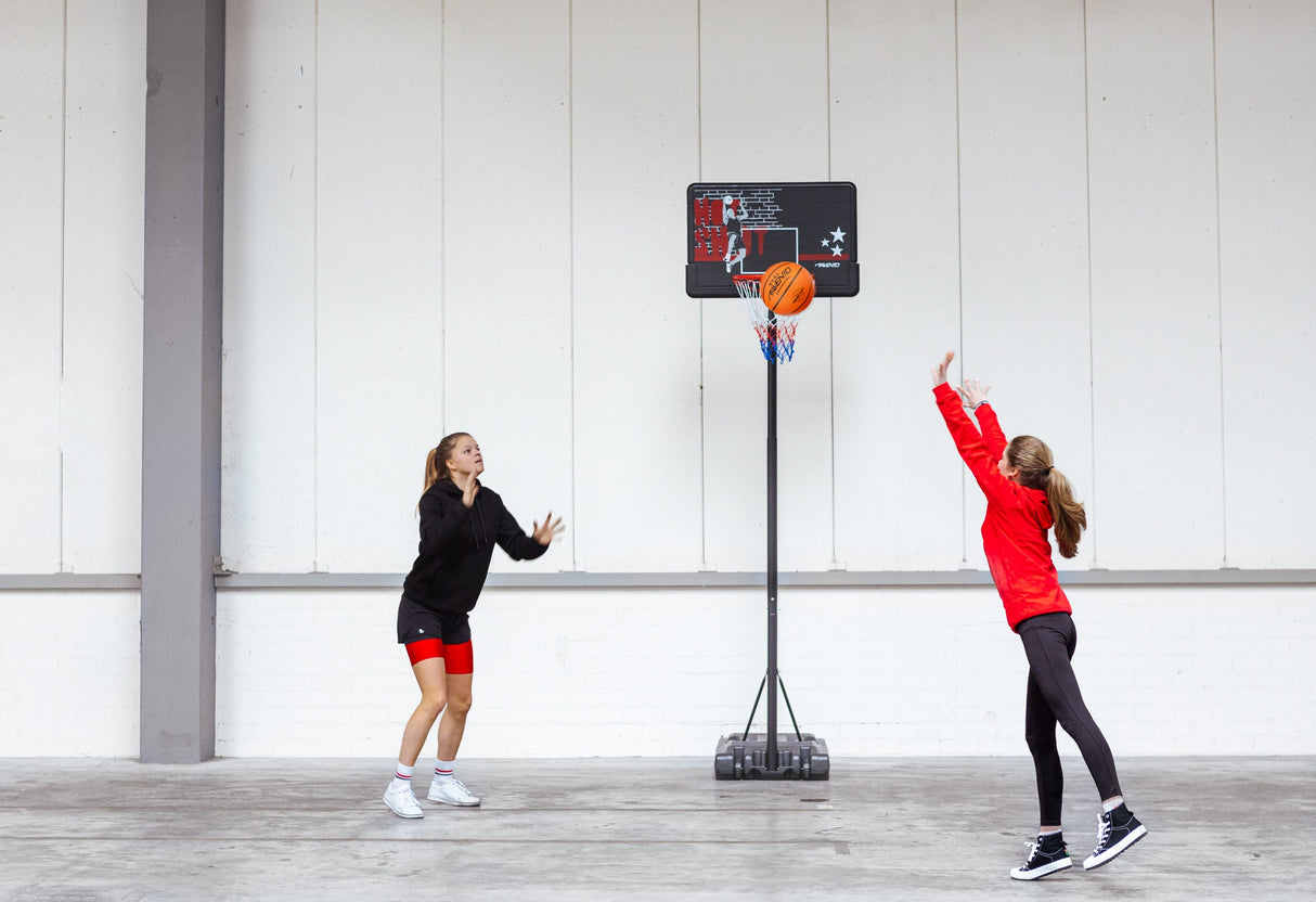 Bærbar og justerbar basketballstativ Hot Shot