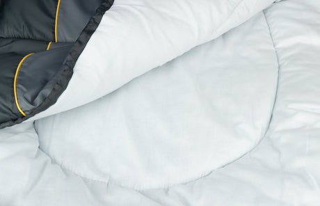 Sovepose Mumie Berlin-01