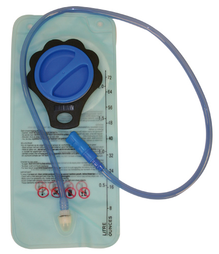 Vannbeholder med drikkesystem 2 liter